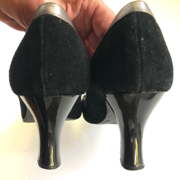Kenneth Cole Reaction Studded Black Suede Heels Pumps 8 - Picture 8 of 13